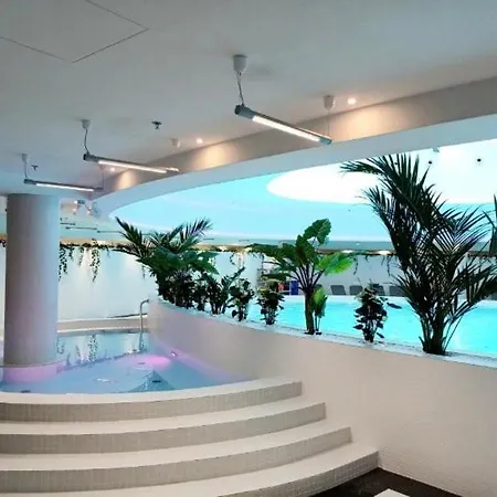 Appartamento Hanza Tower Downtown 22 Pool & Jacussi